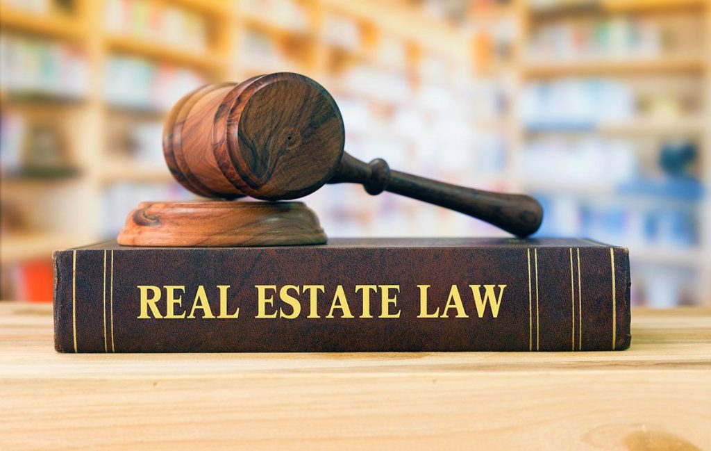 real estate lawyer
